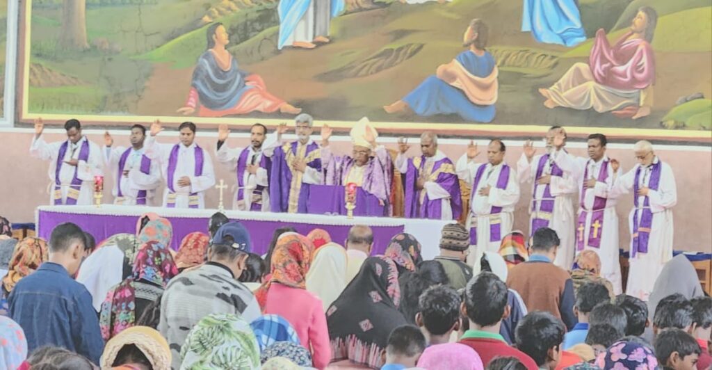 Ash Wednesday : ऐश वेडनेसडे की आराधना के साथ चालीसा काल शुरू