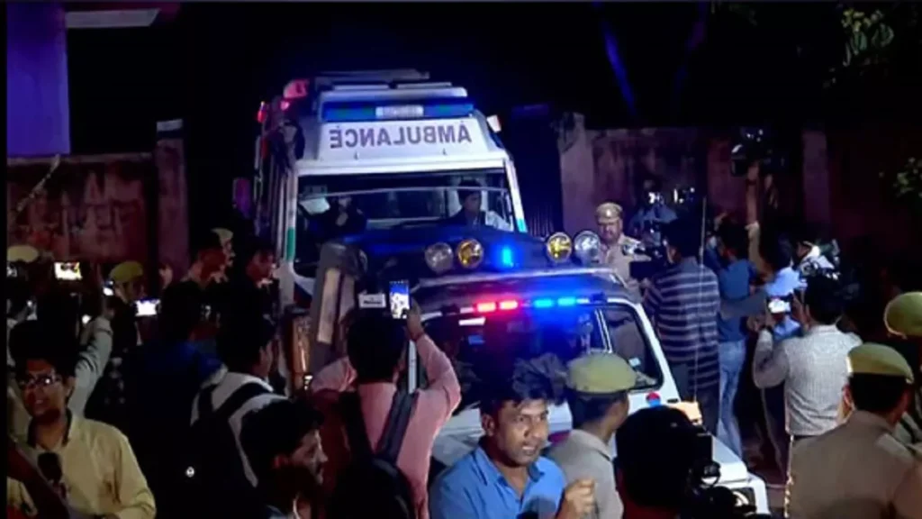 Uttar Pradesh: प्रयागराज लाया गया असद और गुलाम का शव