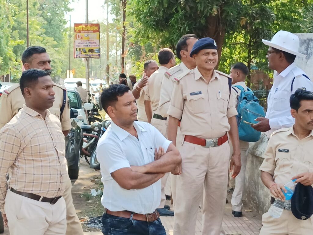 Ramanujganj: विधायक के बेटे की शादी में शिरकत करेंगे सीएम भूपेश बघेल, चप्पे-चप्पे पर पुलिस बल तैनात