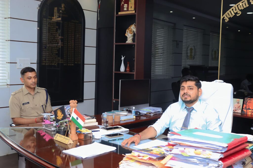 Koderma: उपयुक्त आदित्य रंजन की अध्यक्षता में जिला सड़क सुरक्षा समिति की बैठक संपन्न, दिये जरूरी दिशानिर्देश