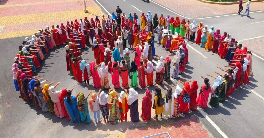 Balrampur: माहवारी स्वच्छता दिवस पर आयोजित हुईं स्वच्छता संगोष्ठी