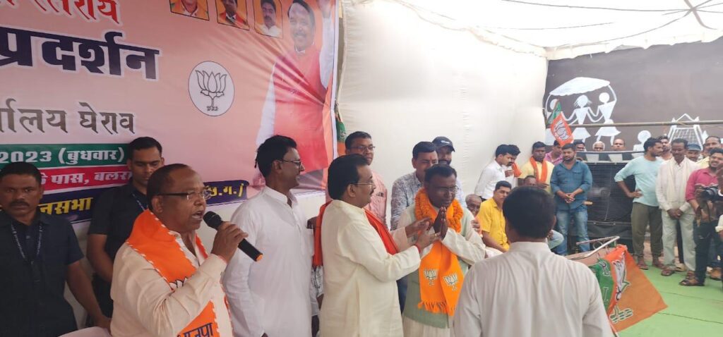 Ramanujganj: आदिवासी खैरवार समाज के कद्दावर नेता बबलानंद सिंह पुनः भाजपा में शामिल