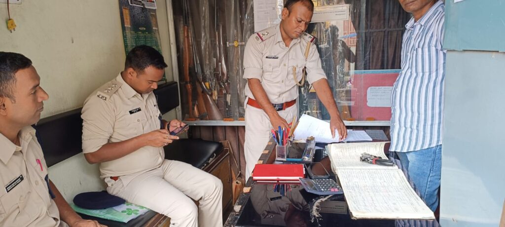 संजय सिंह की हत्या के आरोपित का हथियार जब्त