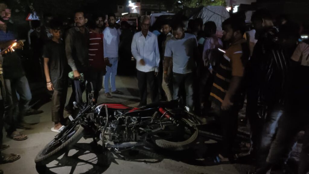 ट्रेलर की चपेट में आकर अधेड़ की मौत