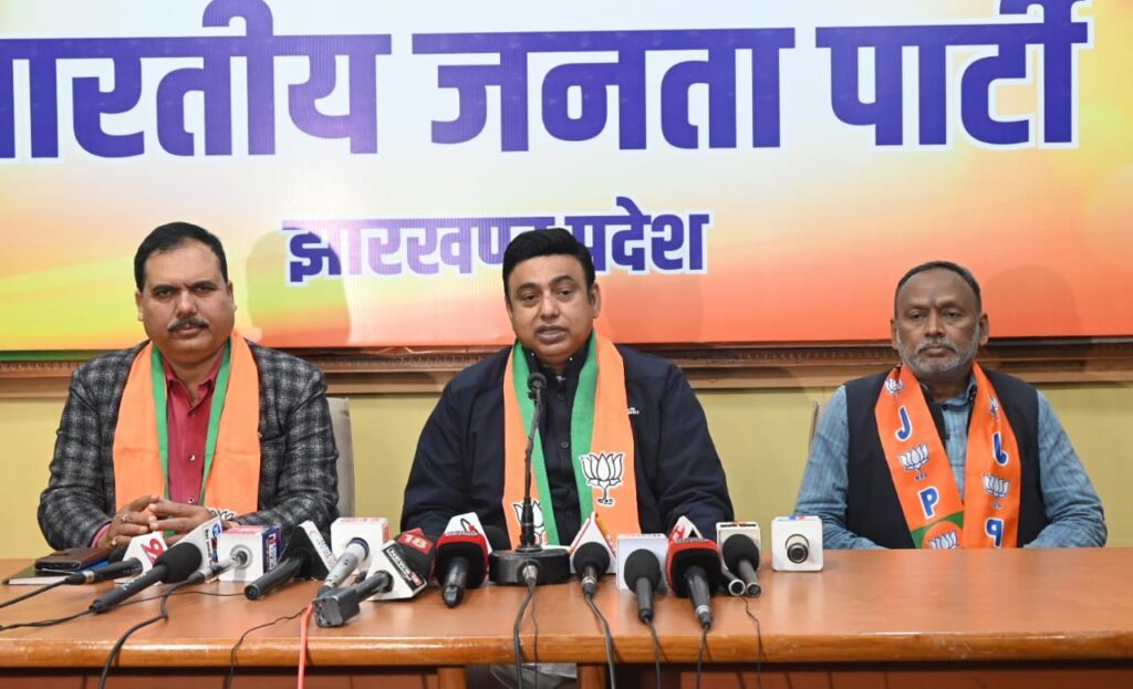 आने वाले समय में राज्य के कई अधिकारी जेल में नजर आएंगे: जफर इस्लाम