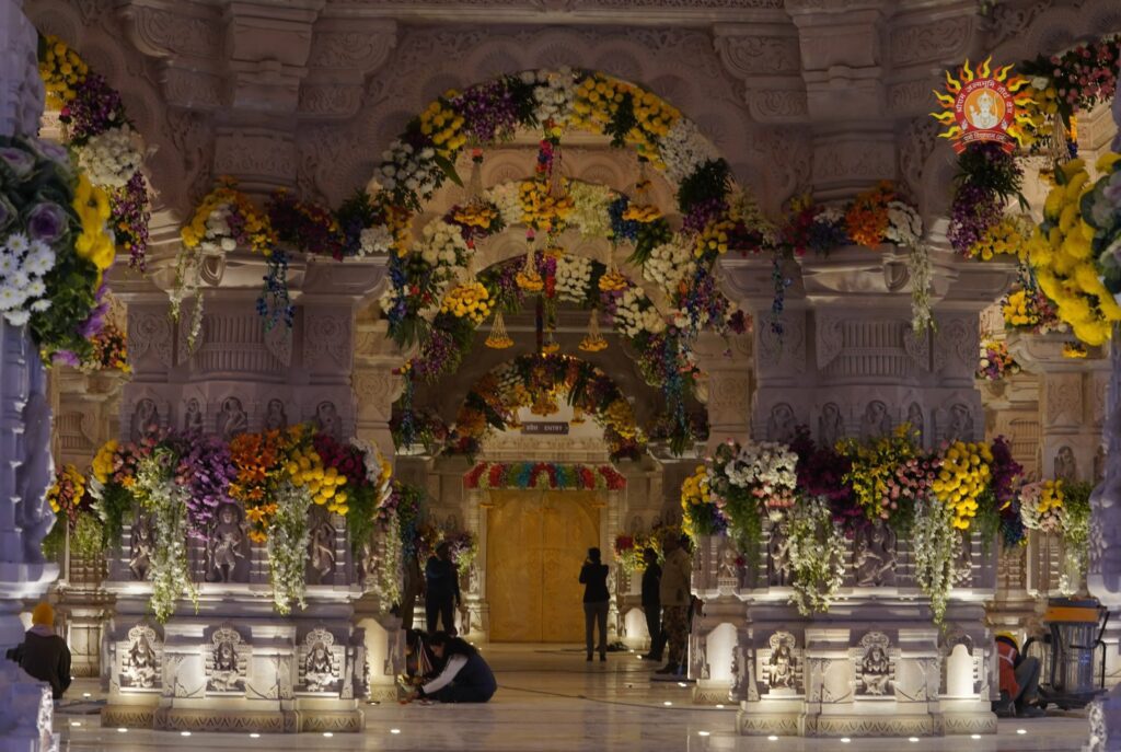 अयोध्याधाम में रामलला की प्राण प्रतिष्ठा आज, प्रधानमंत्री मोदी सभी धार्मिक अनुष्ठानों में होंगे शामिल