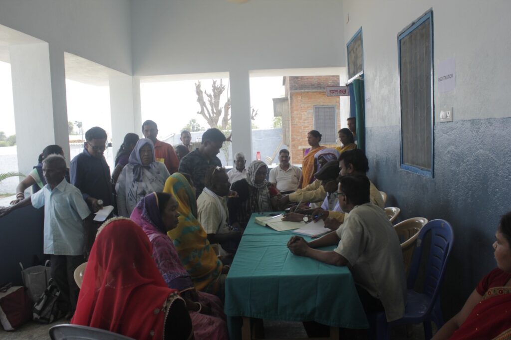 निःशुल्क नेत्र, दंत एवं मधुमेह जांच चिकित्सा शिविर संपन्न