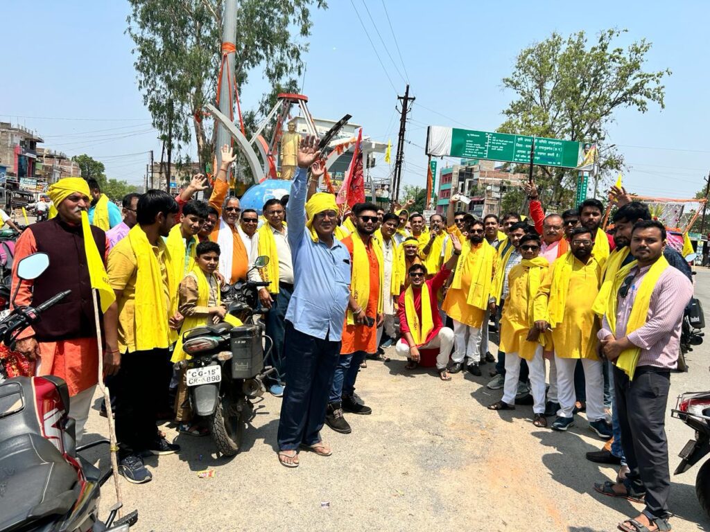 नगर में धूमधाम से मनाया गया भगवान श्री परशुराम जन्मोत्सव, निकाली गई भव्य बाइक रैली