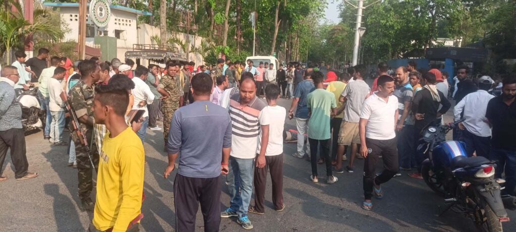 ट्रक ने पीछे से स्कूटी सवार को कुचला, मौत