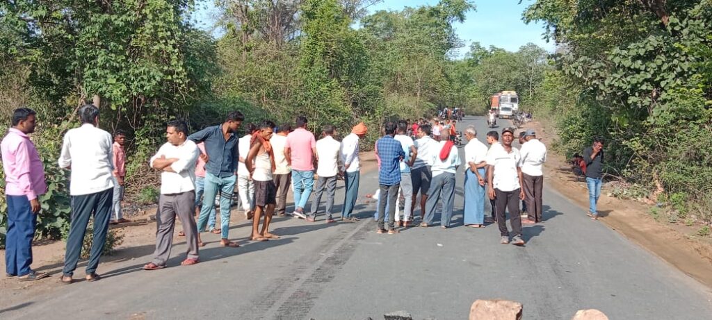 Palamu road accident: सड़क दुर्घटना में बुजुर्ग दंपति की मौत, सड़क जाम Palamu road accident