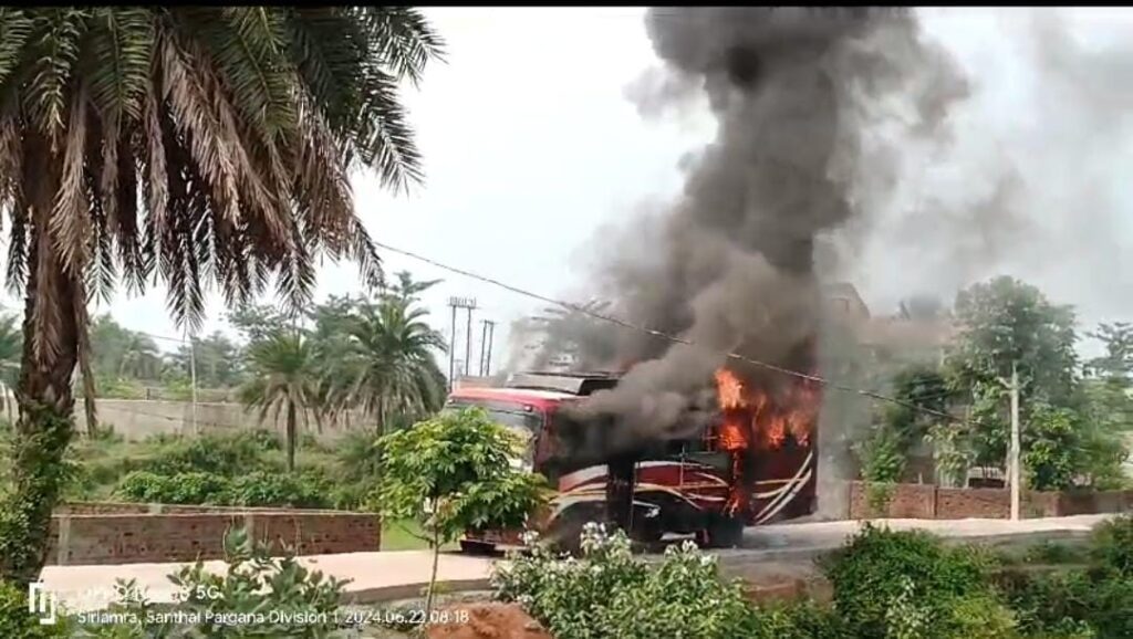 Bus caught fire in Dumka