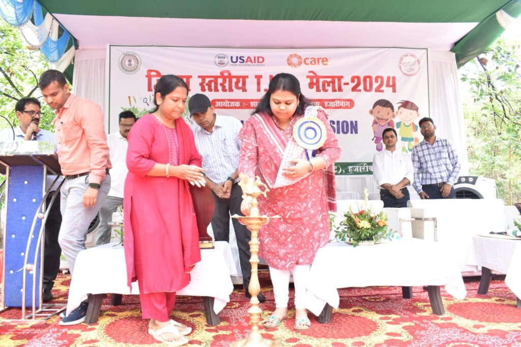 झाशिप के टीएलएम मेले में सृजनशीलता की झलक