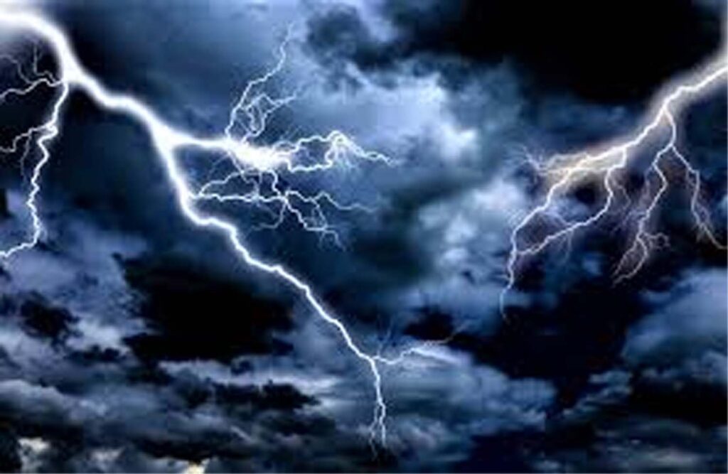 छत्तीसगढ़ में आकाशीय बिजली गिरने से नौ लोगों की मौत, उन्नीस मवेशी भी मरे