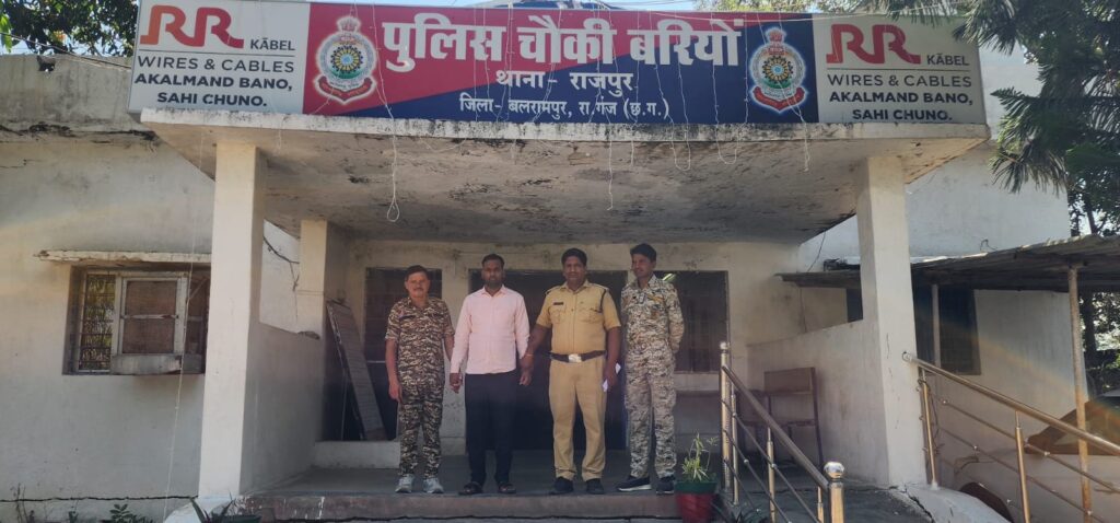 बलरामपुर : ठगी के नौ साल पुराने मामले में आरोपित झांसी से गिरफ्तार, जेल दाखिल