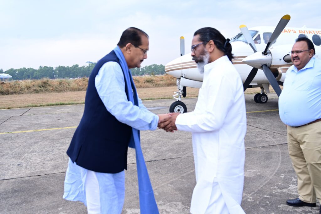 वित्त मंत्री को बेहतर इलाज के लिए दिल्ली ले जाया गया