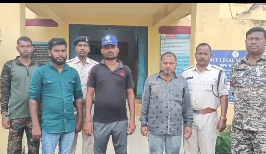 धनवार चेकपोस्ट पर हमला: पुरानी रंजिश में परिवहन कर्मचारियों से मारपीट, चार पकड़ाए