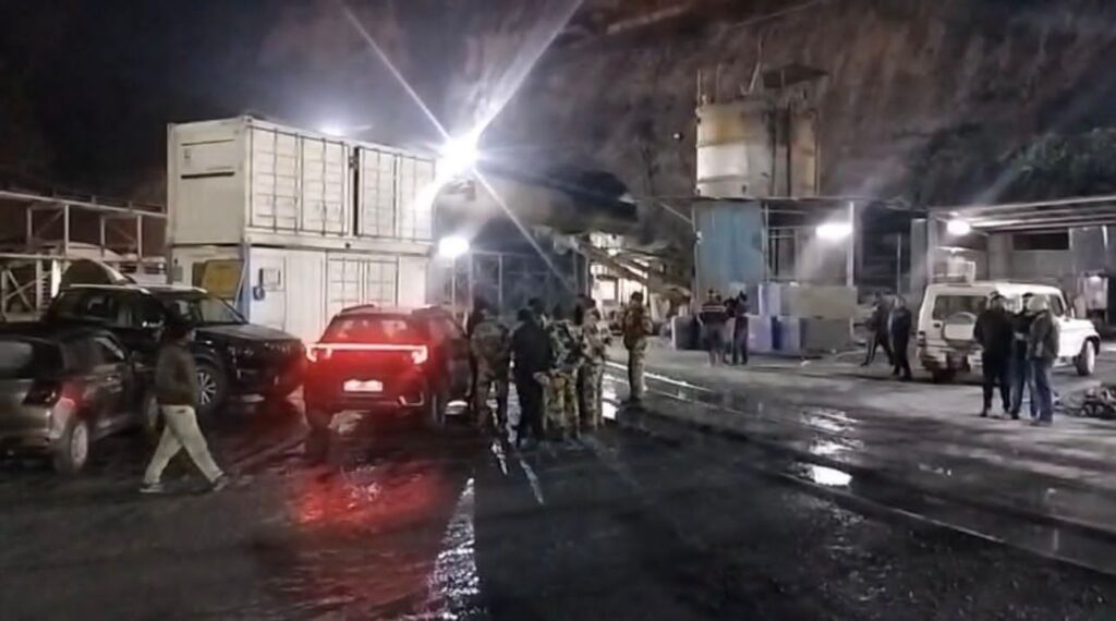 उत्तराखंड : विष्णुगढ़ जल विद्युत परियोजना में लोको ट्रेनों की टक्कर, 60 घायल