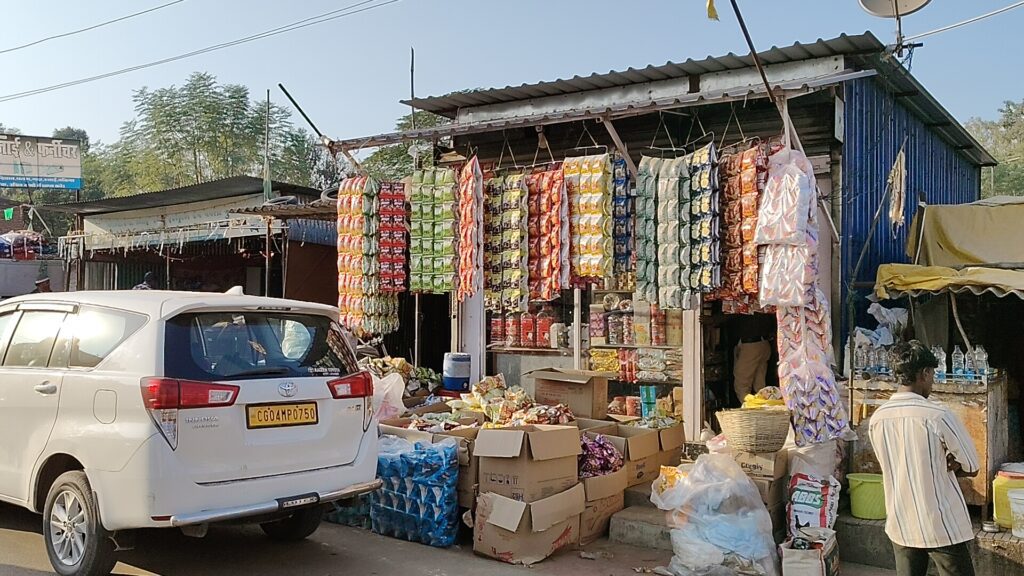 रामानुजगंज में आईटीसी की बड़ी कार्रवाई: नकली गुटखा, सिगरेट और कॉपीराइट उल्लंघन पर कई प्रतिष्ठानों में छापा