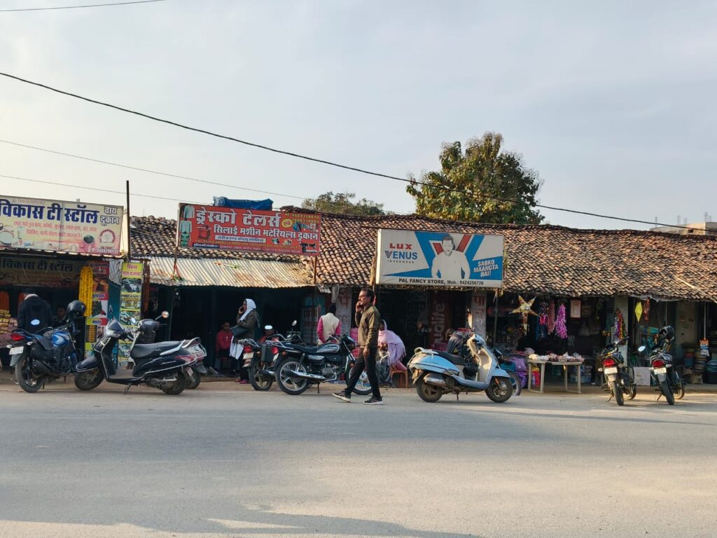 बंद का बलरामपुर पर नहीं पड़ा असर, बाजारों में रही पूरी चहल-पहल