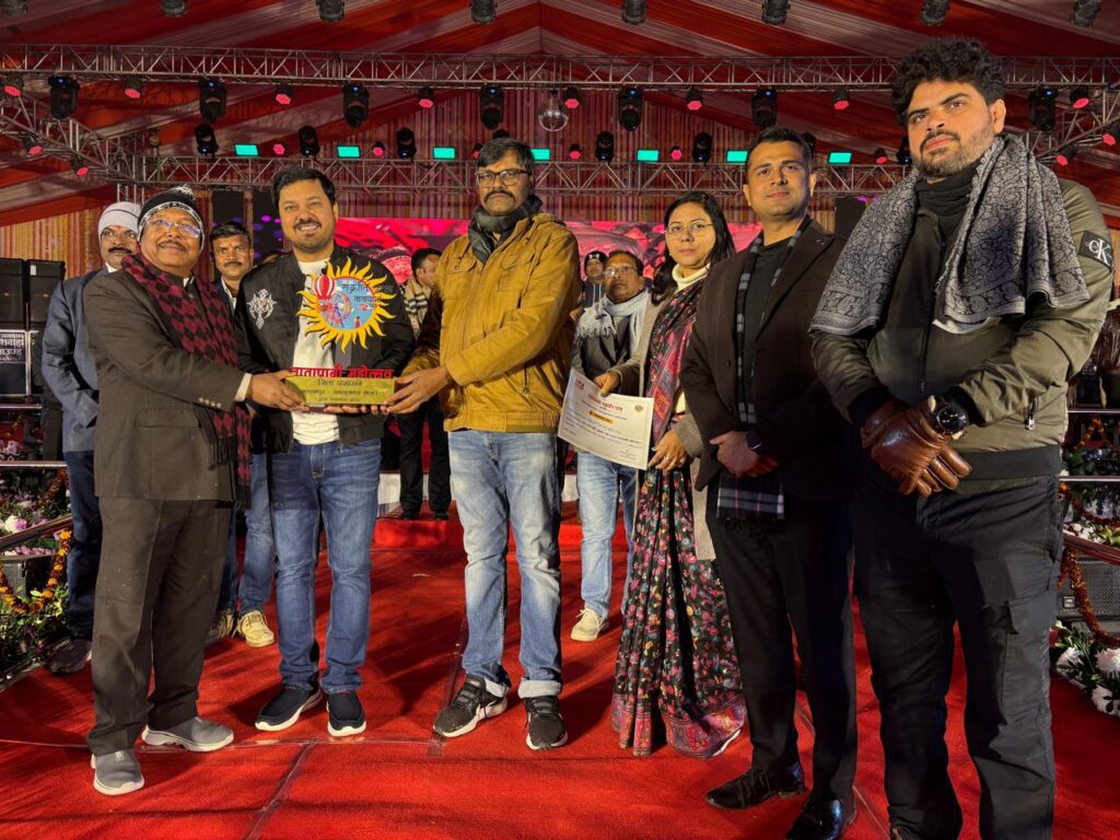 तातापानी महोत्सव के पहले दिन संध्या को छाए पद्मश्री अनुज शर्मा, छत्तीसगढ़ी गीतों की शानदार प्रस्तुति से मंत्रमुग्ध हुआ लोग