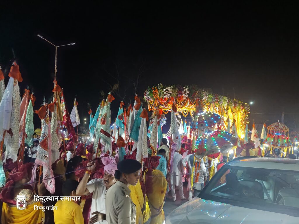 रामानुजगंज में बाबा श्याम की भव्य निशान यात्रा, जयकारों से गूंजा नगर