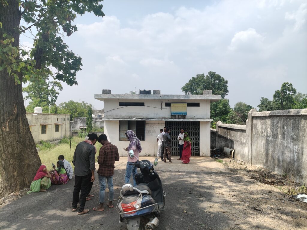खुशियों से भरे घर में पसरा मातम : सड़क हादसे में 17 वर्षीय युवक की मौत, जांच में जुटी पुलिस