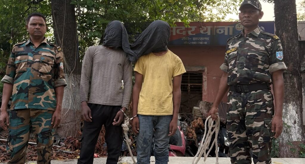 गुस्से में किया चाकू से हमला : खाने-पीने के दौरान हुए विवाद में युवक की हत्या, दो आरोपी गिरफ्तार