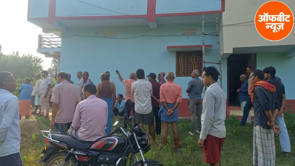 गढ़वा थाना प्रभारी के पैतृक घर में रात 3 बजे घुसे चोर, अलमीरा-बक्से तोड़कर 5 लाख का माल साफ; सुबह दो संदिग्ध पकड़े गए